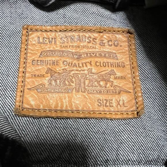 Levi’s Jean Jacket Womens XL Faded Black Button Western Trucker Coat - Picture 6 of 8